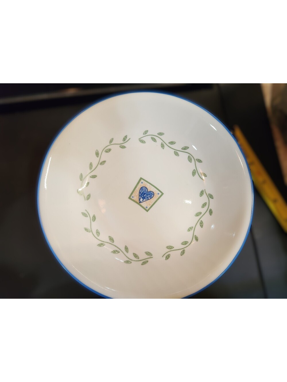 CORELLE Corning Vitrelle HEART & VINES Pattern 8 1/2" Coupe Soup Pasta Bowl